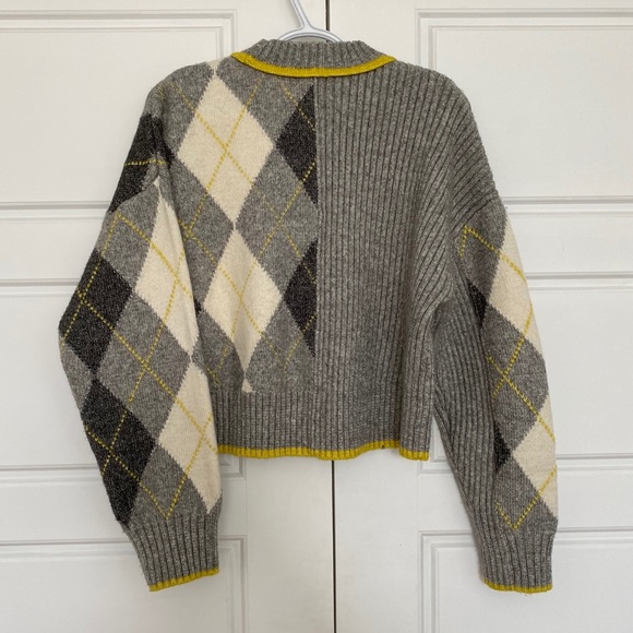 H&M Prince of Scotland Sweater - Picture 2 of 3